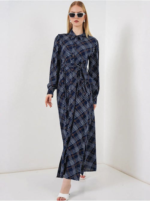 Vestido camiseiro midi aos quadrados com fecho de botões bdart - Kiabi Vestido camiseiro midi aos quadrados com fecho de botões bdart - Kiabi