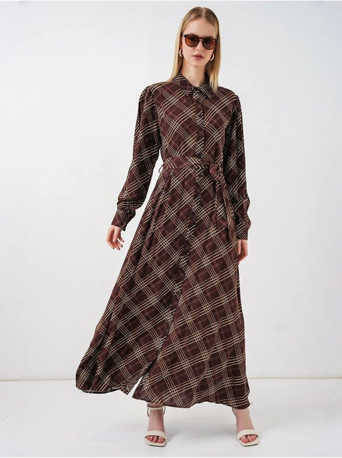 Vestido camiseiro midi aos quadrados com fecho de botões bdart - Kiabi Vestido camiseiro midi aos quadrados com fecho de botões bdart - Kiabi