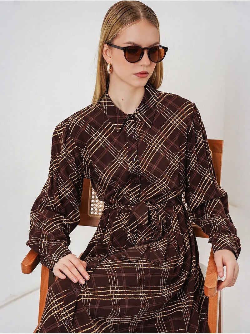 Vestido camiseiro midi aos quadrados com fecho de botões bdart Castanho-chocolate - Kiabi