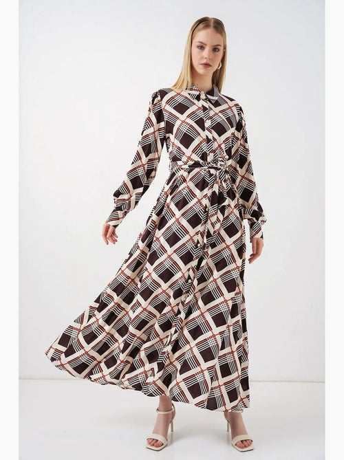 Vestido camiseiro midi aos quadrados com fecho de botões bdart - Kiabi Vestido camiseiro midi aos quadrados com fecho de botões bdart - Kiabi