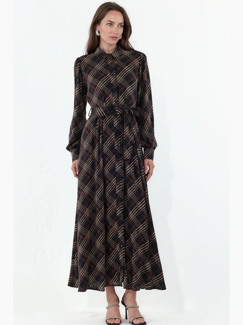 Vestido camiseiro midi aos quadrados com fecho de botões bdart - Kiabi Vestido camiseiro midi aos quadrados com fecho de botões bdart - Kiabi