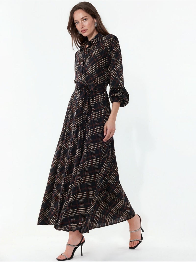 Vestido camiseiro midi aos quadrados com fecho de botões bdart Preto - Kiabi