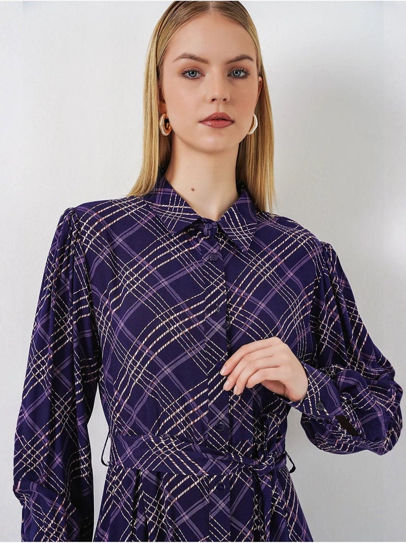 Vestido camiseiro midi aos quadrados com fecho de botões bdart Roxo berinjela - Kiabi