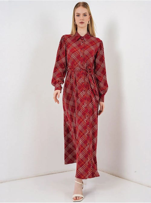 Vestido camiseiro midi aos quadrados com fecho de botões bdart - Kiabi Vestido camiseiro midi aos quadrados com fecho de botões bdart - Kiabi