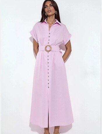 Vestido camiseiro midi às riscas com decote em v e cinto busem
