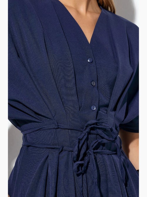 Vestido camiseiro midi casual com decote em v busem - Kiabi Vestido camiseiro midi casual com decote em v busem - Kiabi