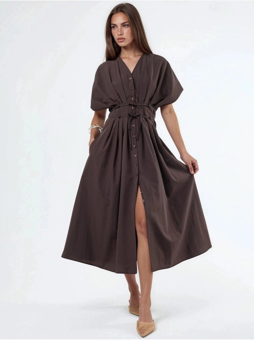 Vestido camiseiro midi casual com decote em v busem - Kiabi Vestido camiseiro midi casual com decote em v busem - Kiabi