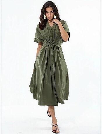 Vestido camiseiro midi casual com decote em v busem