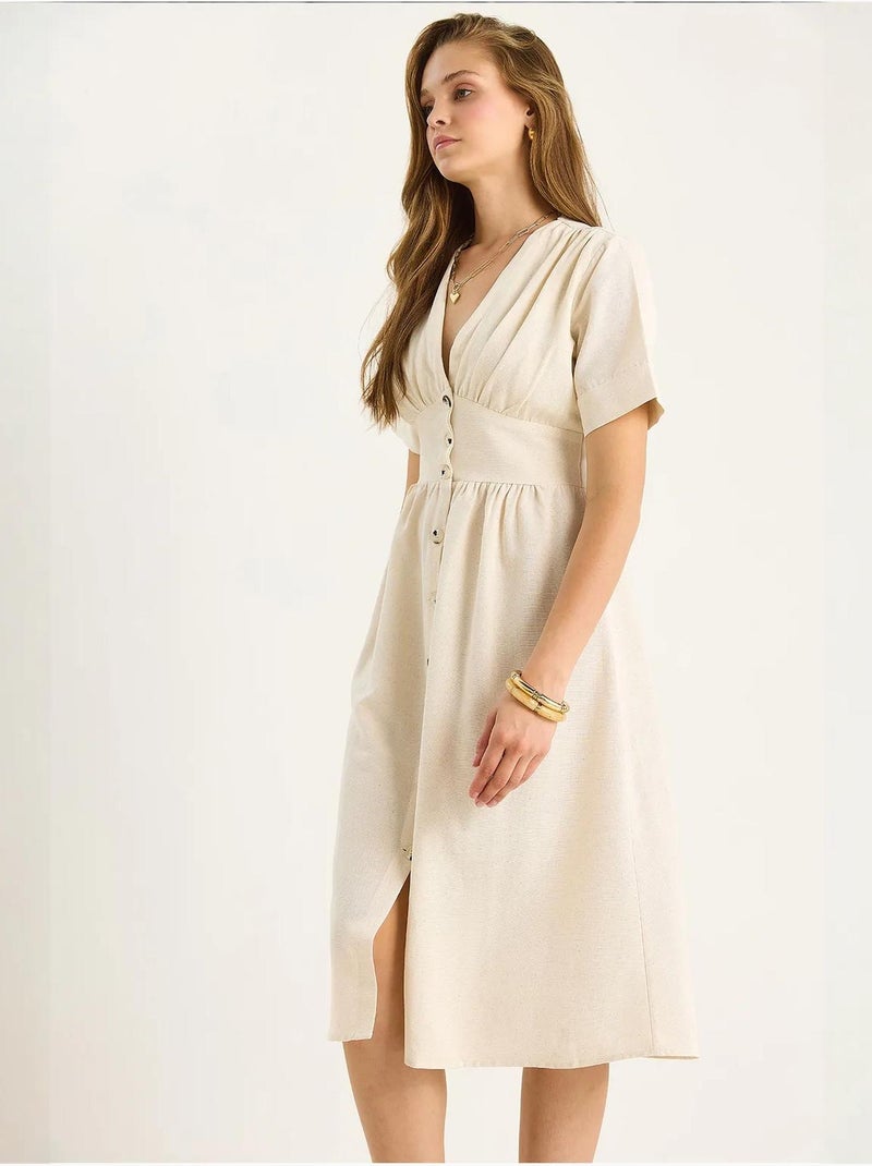 Vestido camiseiro midi com decote em v e botões lucci Bege-argila - Kiabi