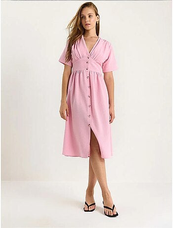 Vestido camiseiro midi com decote em v e botões lucci