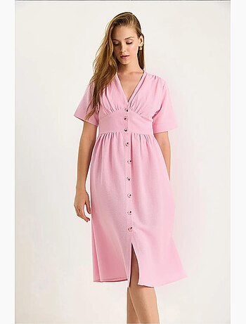 Vestido camiseiro midi com decote em v e botões lucci