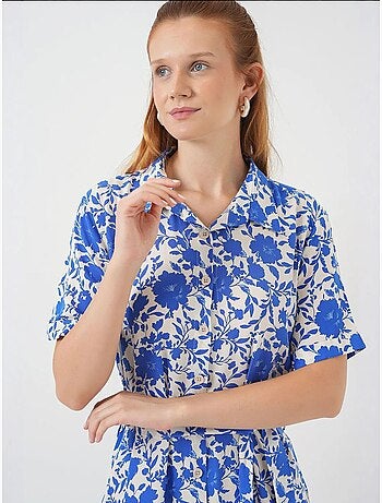 Vestido camiseiro midi com padrão bdart