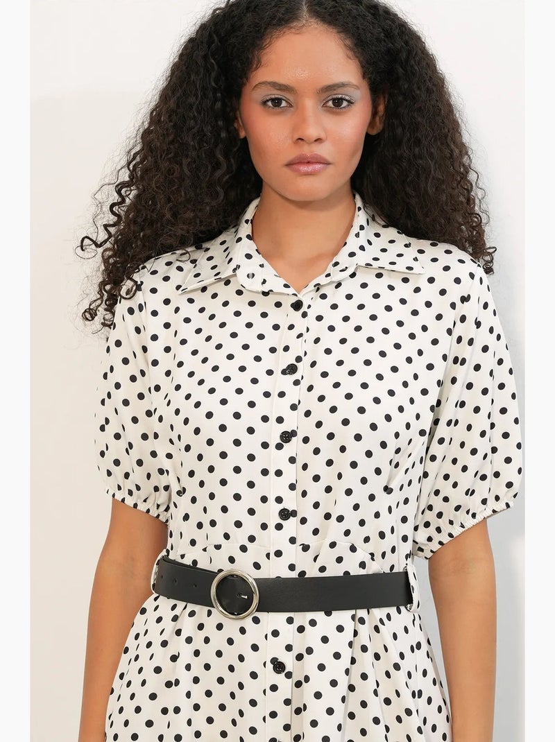 Vestido camiseiro midi de bolinhas com cinto bdart Branco sujo - Kiabi