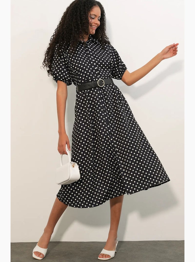 Vestido camiseiro midi de bolinhas com cinto bdart Preto - Kiabi