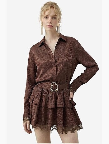 Vestido camiseiro mini com estampado de leopardo e cinto lucci