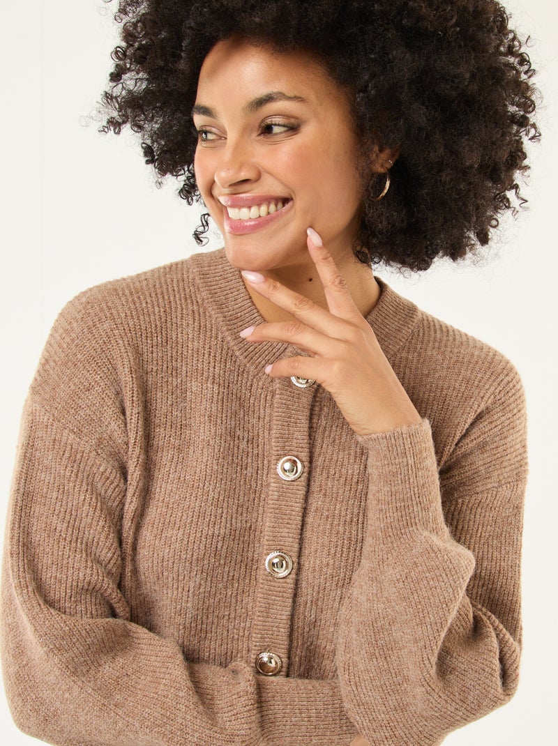 Vestido camisola com botões dourados Bege - Kiabi