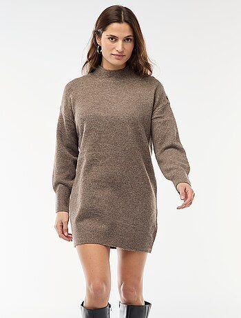 Vestido camisola com botões fantasia