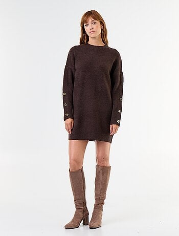 Vestido camisola com botões martelados