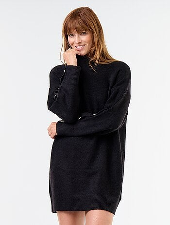 Vestido camisola com botões martelados