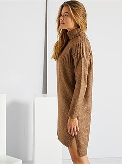 Vestido-camisola com gola alta - Kiabi