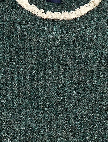 Vestido camisola com gola em renda