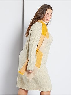 Vestido camisola com pormenores perfurados - Kiabi