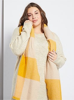 Vestido camisola com pormenores perfurados - Kiabi