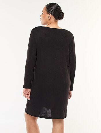 Vestido camisola curto em malha grossa