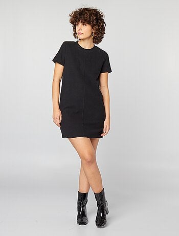 Vestido-camisola de malha suave com nervuras finas