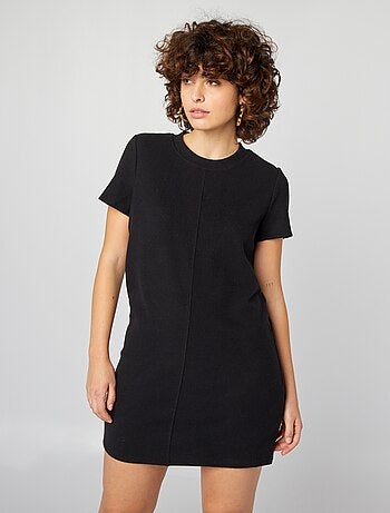 Vestido-camisola de malha suave com nervuras finas