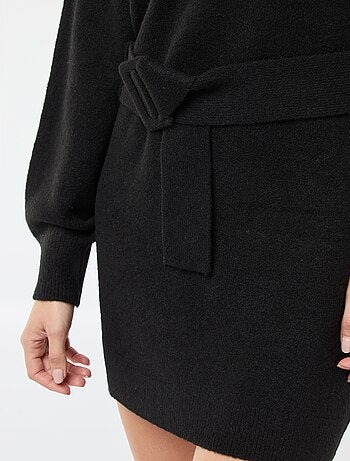 Vestido camisola de manga comprida com cinto