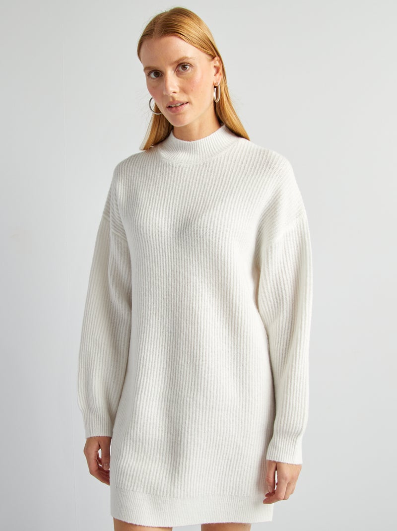 Vestido-camisola em malha e gola rente ao pescoço- Branco - Kiabi