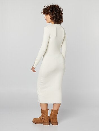 Vestido-camisola midi com botões dourados de fantasia nas mangas