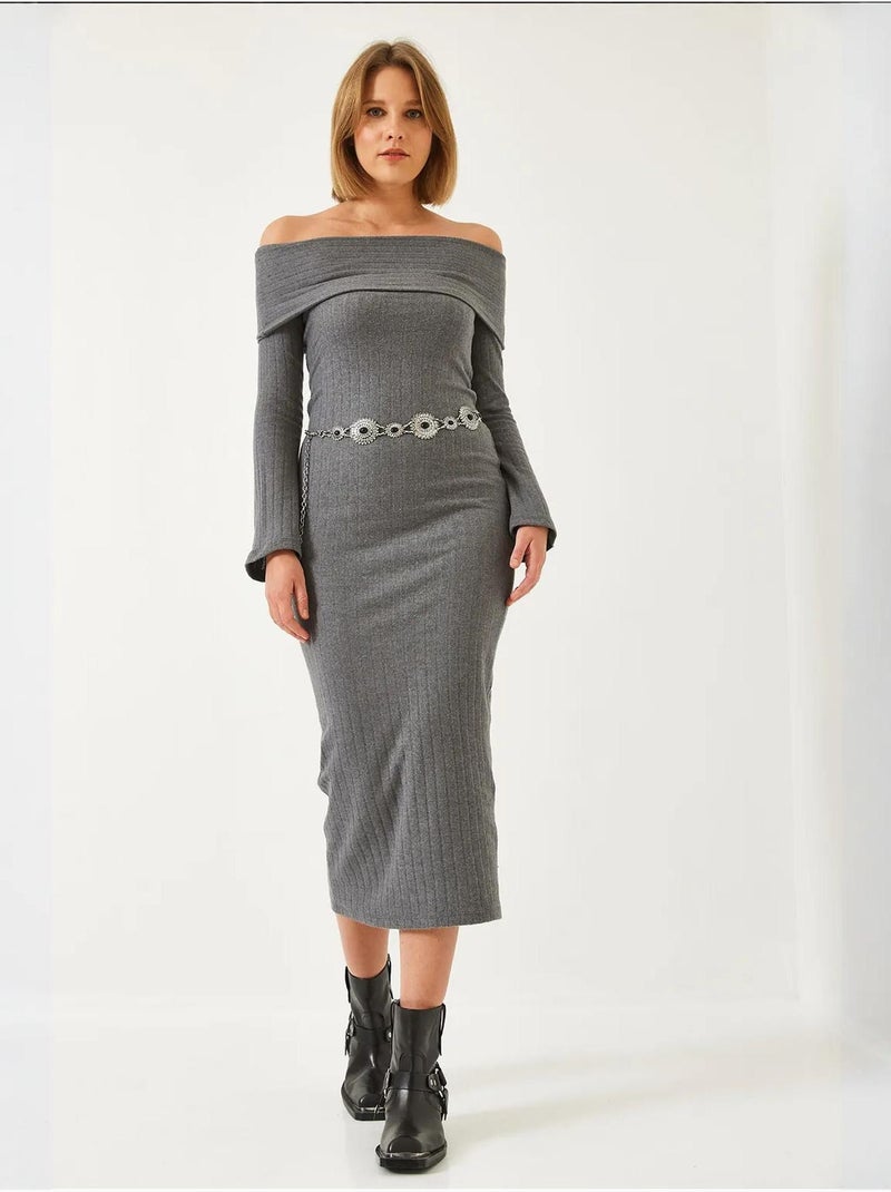 Vestido canelado com decote madonna e manga flare lucci Cinza escuro - Kiabi