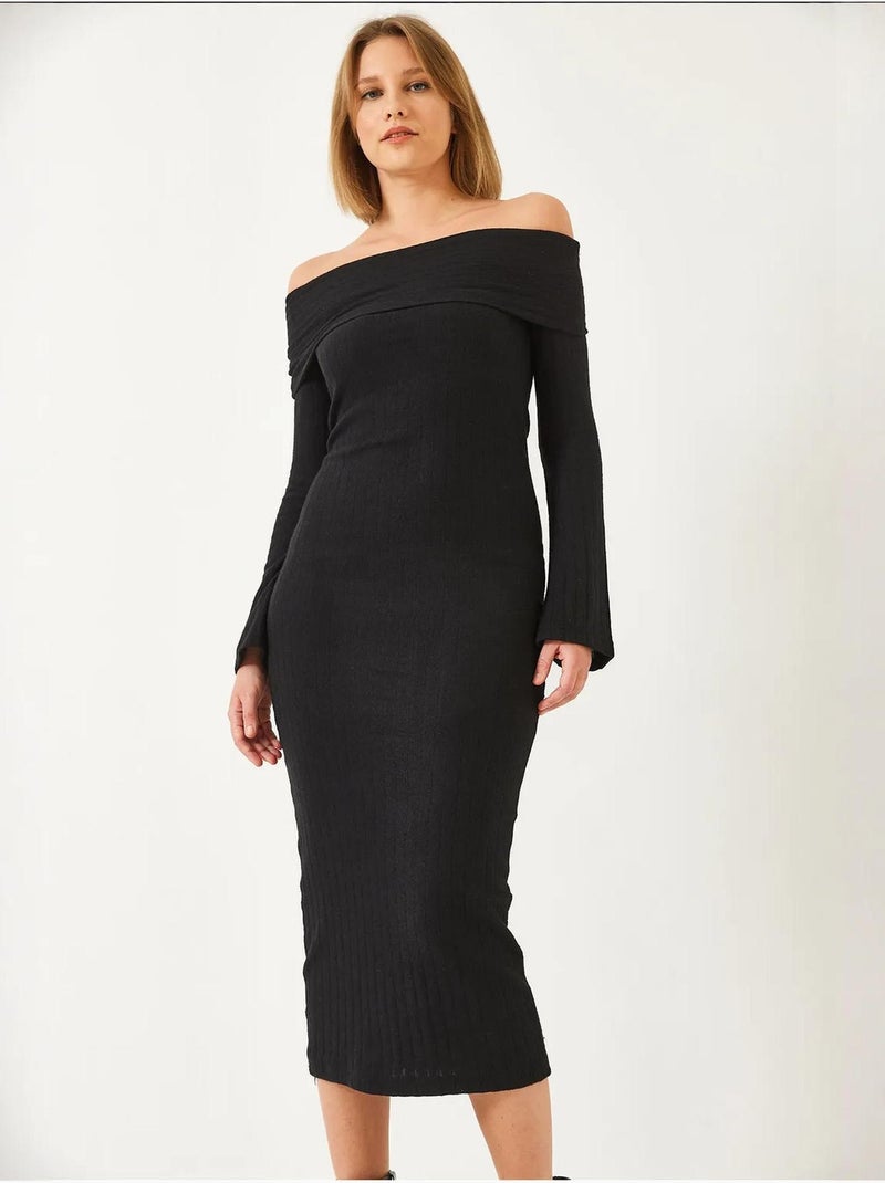 Vestido canelado com decote madonna e manga flare lucci Preto - Kiabi