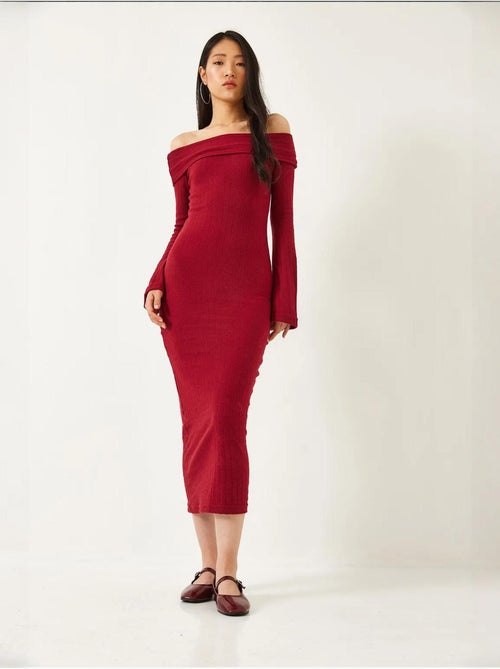 Vestido canelado com decote madonna e manga flare lucci - Kiabi Vestido canelado com decote madonna e manga flare lucci - Kiabi