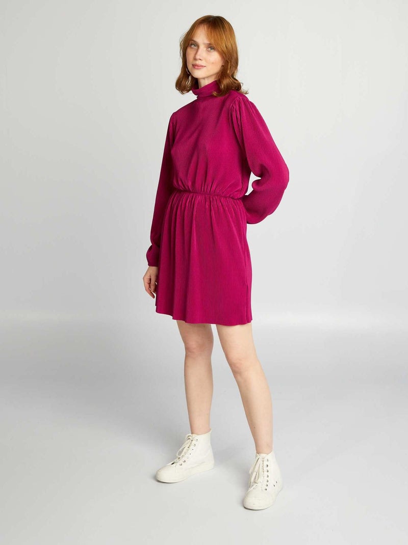Vestido cintado em malha plissada ROSA - Kiabi
