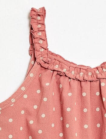 Vestido com alças e gola com folhos