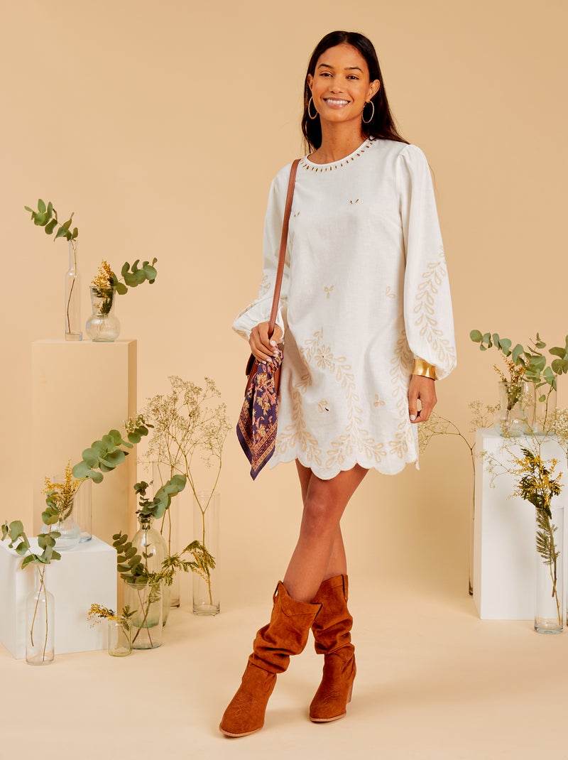 Vestido com bordado BEGE - Kiabi
