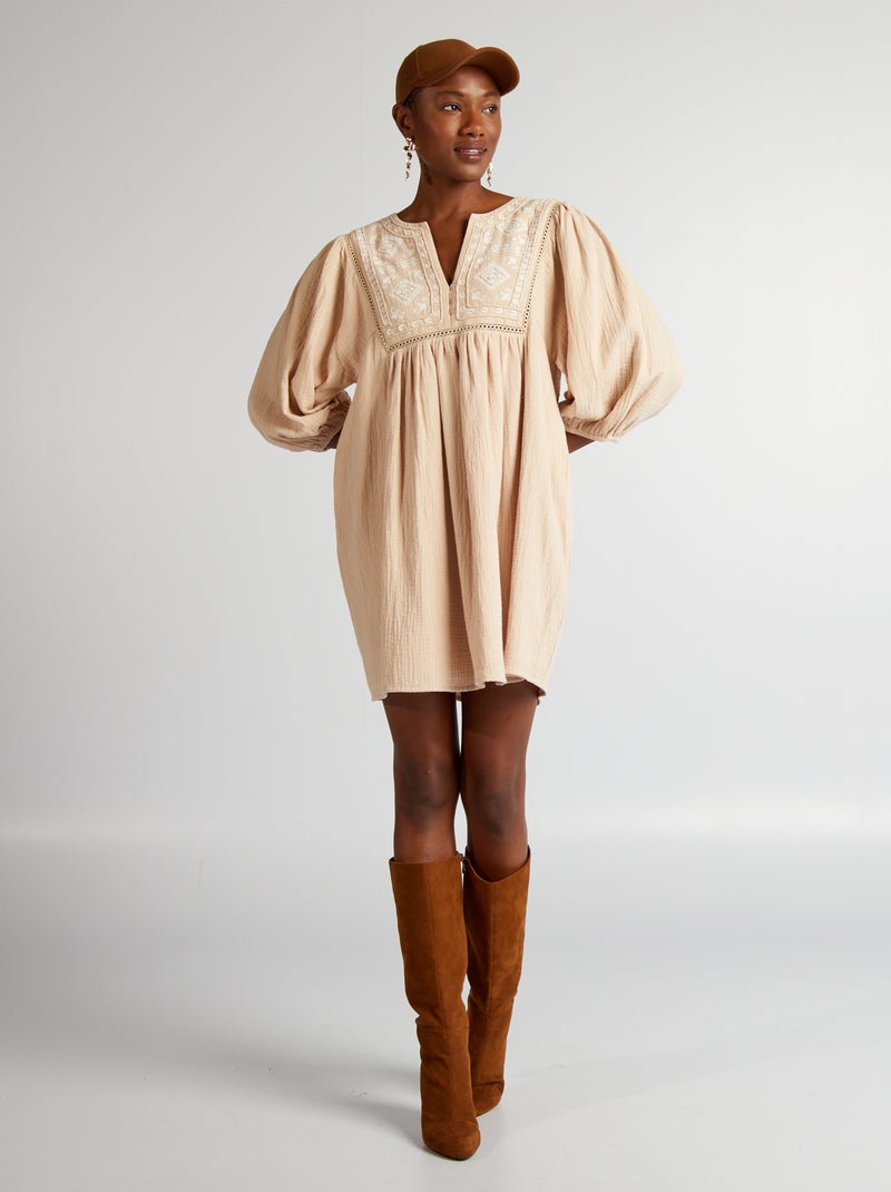 Vestido com bordado BEGE - Kiabi