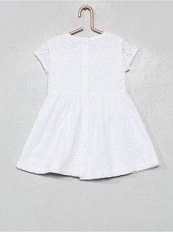 Vestido com bordado inglês - Kiabi