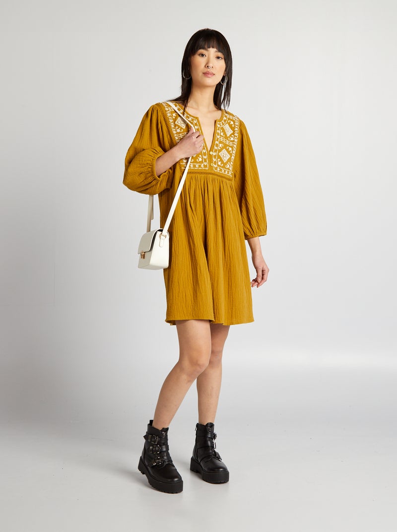 Vestido com bordado VERDE - Kiabi