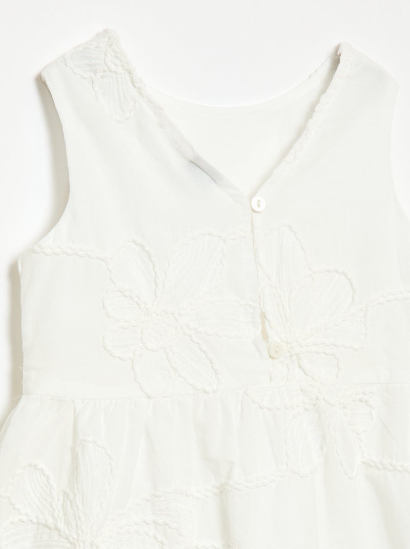 Vestido com bordados de flores Branco - Kiabi