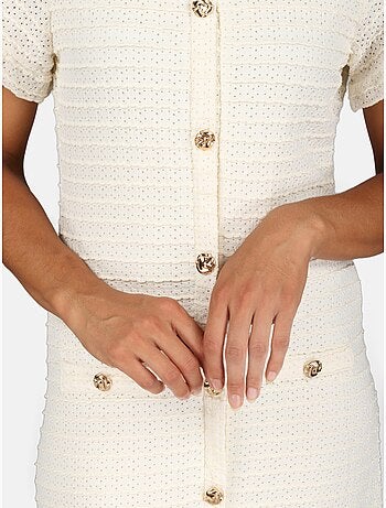 Vestido com decote em V