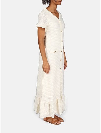Vestido com decote em V