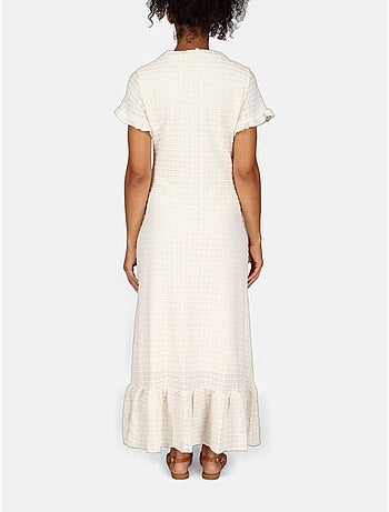 Vestido com decote em V