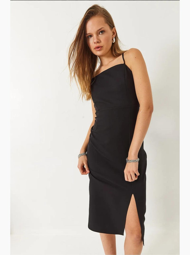 Vestido com decote quadrado e detalhe de racha e alças finas lucci Preto - Kiabi