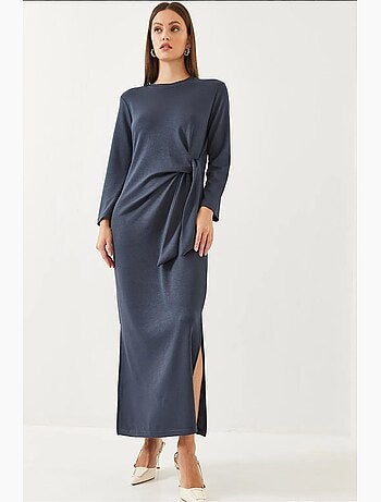 Vestido com detalhe de gravata em modal lucci