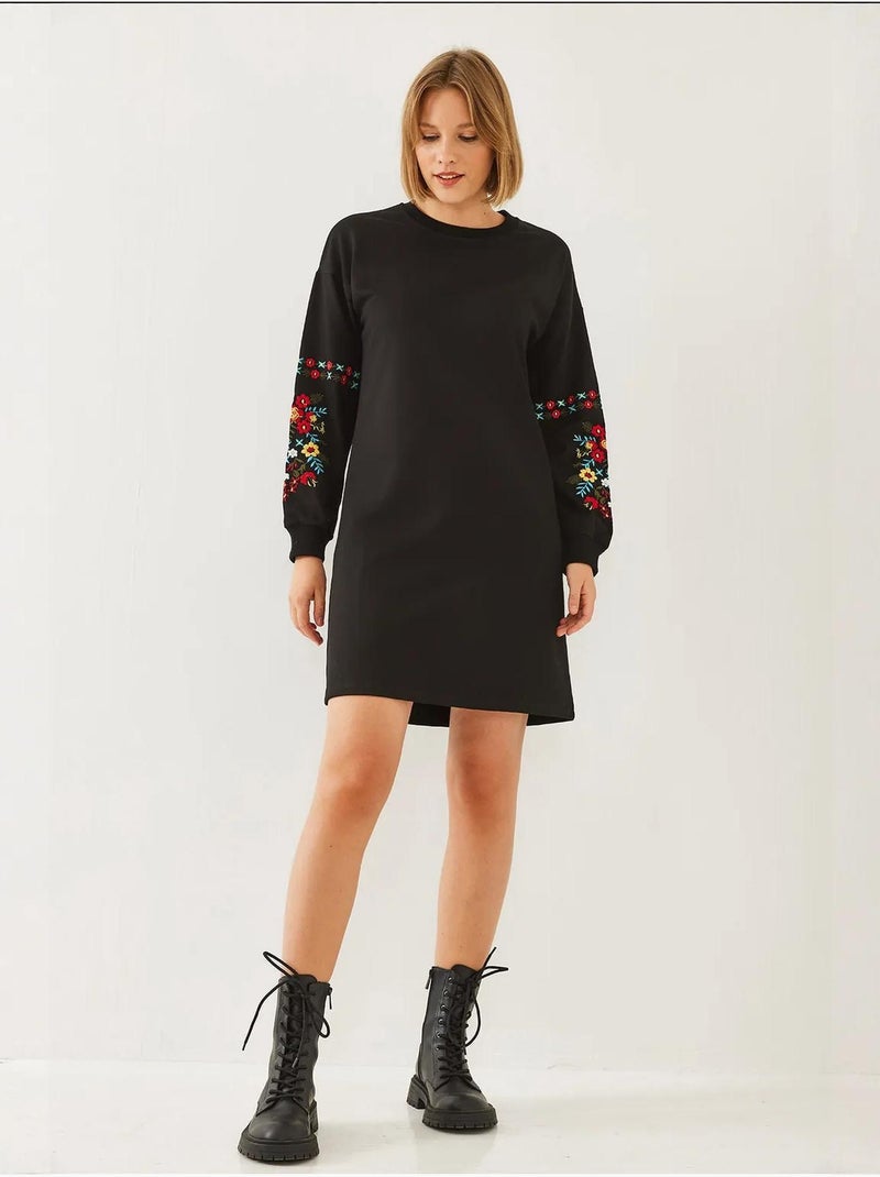 Vestido com detalhes bordados lucci Preto - Kiabi