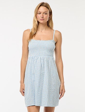 Vestido com favos de mel vichy em seersucker